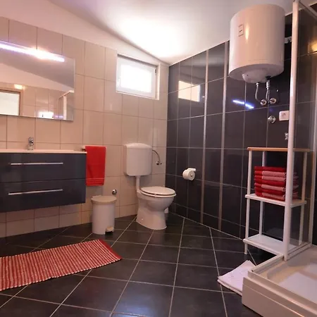 Apartment 16589b *