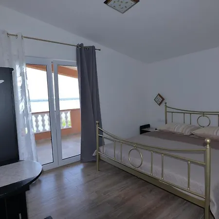 Apartment 16589b *